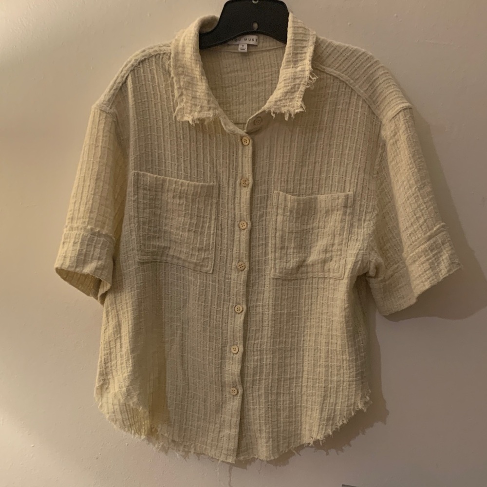 Miou Muse Casual Cream Button-Up Blouse - Like New